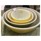 (4) Vtg. Pyrex Nesting Bowls