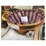 1999 Christmas Longaberger Basket