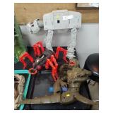 3 Star Wars Vintage Plastic Figurines