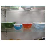 4 Pyrex Bowls
