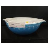 Nest of 3 Vintage Pyrex Bowls