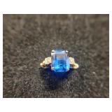 Vtg. 10K Ring w/ Blue Gemstone