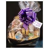 Olio Gift Basket With Olive Oils And Balsamics