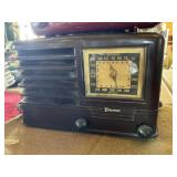 Vtg. Emerson Meeters Radio