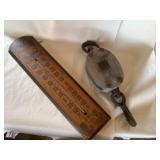Tylan 200 Wooden Thermometer & Block Pulley