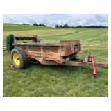 New Idea 217 Manure Spreader