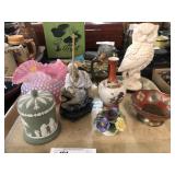 Opalescent Vase, Figurines Opalescent Vase, Figurines