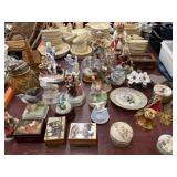 Figurines, Snow Globes Figurines, Snow Globes