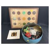 Vintage Bakelite and Plastic Buckles & Buttons Vintage Bakelite and Plastic Buckles & Buttons