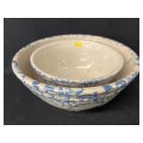(2) Stoneware Sponge Decorated Mixing Bowls (2) Stoneware Sponge Decorated Mixing Bowls