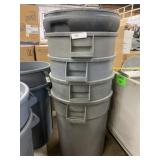 (5) Plastic Waste Cans