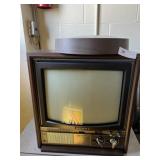 Wall Clock w/ Sony 18' TV
