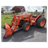 Kubota L3010 Tractor w/ Loader