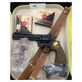 CO2 Pistol, Holster and Grips