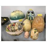 Egg Form Candy Containers