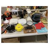 Sm. Kitchen Appliances, Baking Mats, Hot Gloves