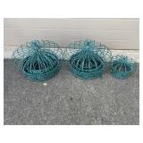 2-Metal Decorative 3-Tier Hanging Planters