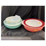 (4) Pieces of Vintage Pyrex