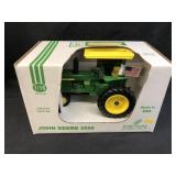 John Deere 2520 Toy Tractor
