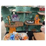 Castle Grayskull, Action Figures and Accessories.