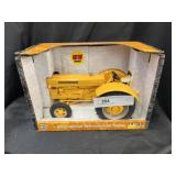 International 660 Toy Tractor