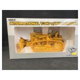 IH 340 Toy Crawler
