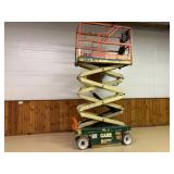 JLG Scissor Lift