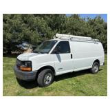2004 Chevy Express 2500 Utility Van