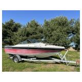 1987 Chaparral Boat