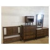 4 Piece Mid century Bedroom Suite