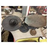 Cast Metal Countertop Scale