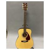 Yamaha F335 Acoustic Guitar