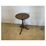 Birdcage Tilt Top Circular Stand