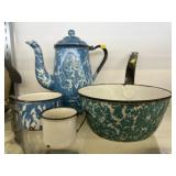 (4) PIeces of Agateware