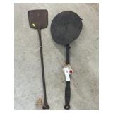 Primitive Roasting Griddle with Peel