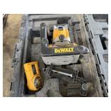 DeWalt Laser Level w/ Tripod & Story Pole
