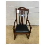 Antiquities Stickley SN 7667-131 Rocking Chair