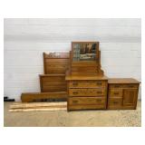Vintage 3 Piece Butterprint Oak Bedroom SUite
