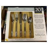New Mikasa 20pc Flatware Set