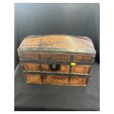 Dome Top Doll Trunk
