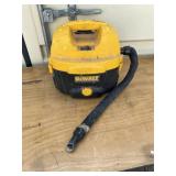 Dewalt Electric Small Vacuum