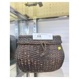 Woven Lift Lid Basket
