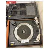 Turntable w/ Stereo