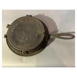 Warnick & Leibrandt Cast Iron Waffle Iron