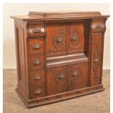 Beautiful 5-Drawer Tiger Oak Singer Sewing Machine
