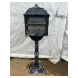 D&R Specialty Products Cast Mailbox