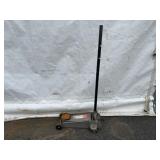 Shinn Fu 2.5 Ton Hydraulic Garage Jack