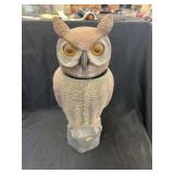 Plastic Rotating Head Owl Decoy