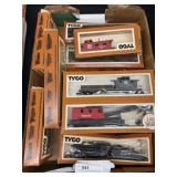 HO Scale Locomotive w/  Assorted Freight Cars