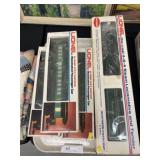 Lionel Crescent Limited w/ (5) Passenger Cars